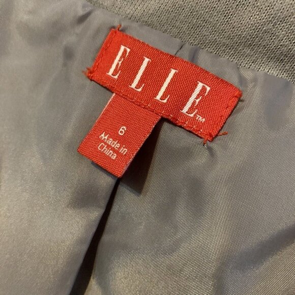 ELLE. Size 6. Shimmer Embellished Stretch Knit Hook Front Jacket. B59. - Picture 6 of 6